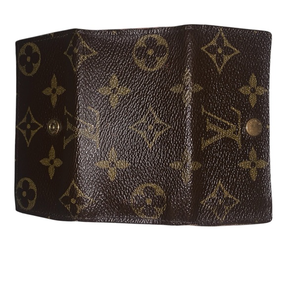 Louis Vuitton Other - Louis Vuitton Monogram 4 Key Holder